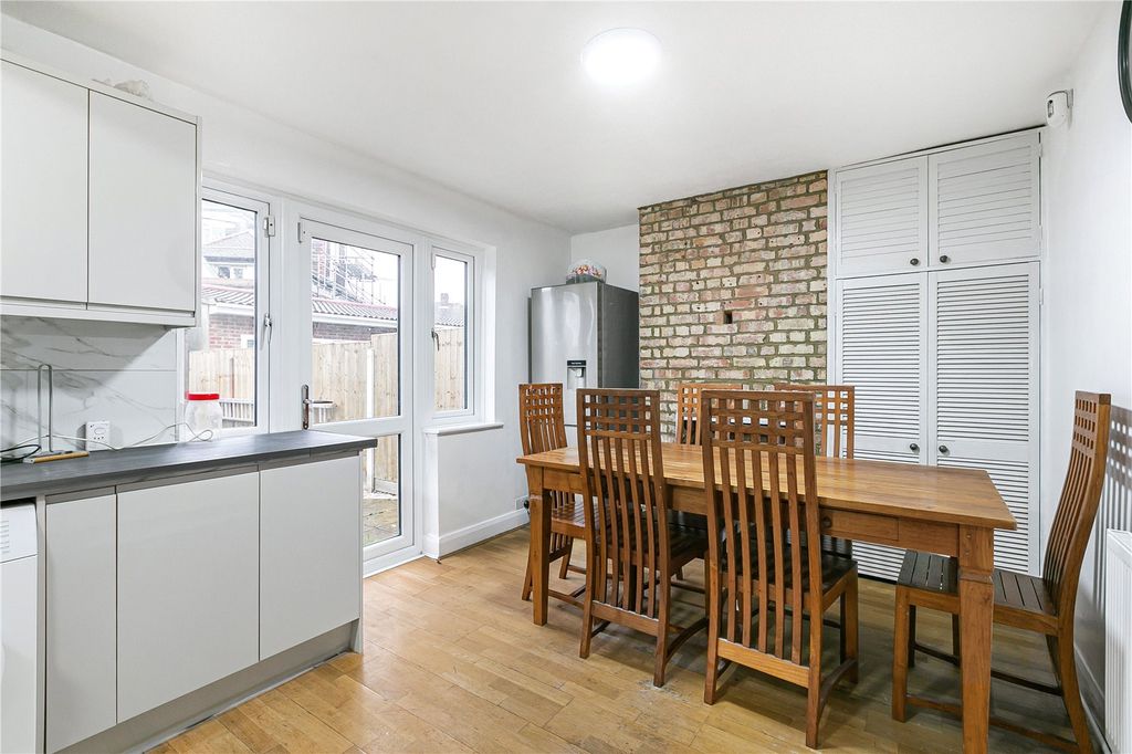 Property photo 2 of 12 Kitchen/Dining Room