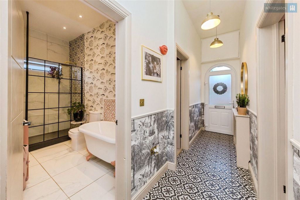 Property photo 3 of 20 Picture No. 17