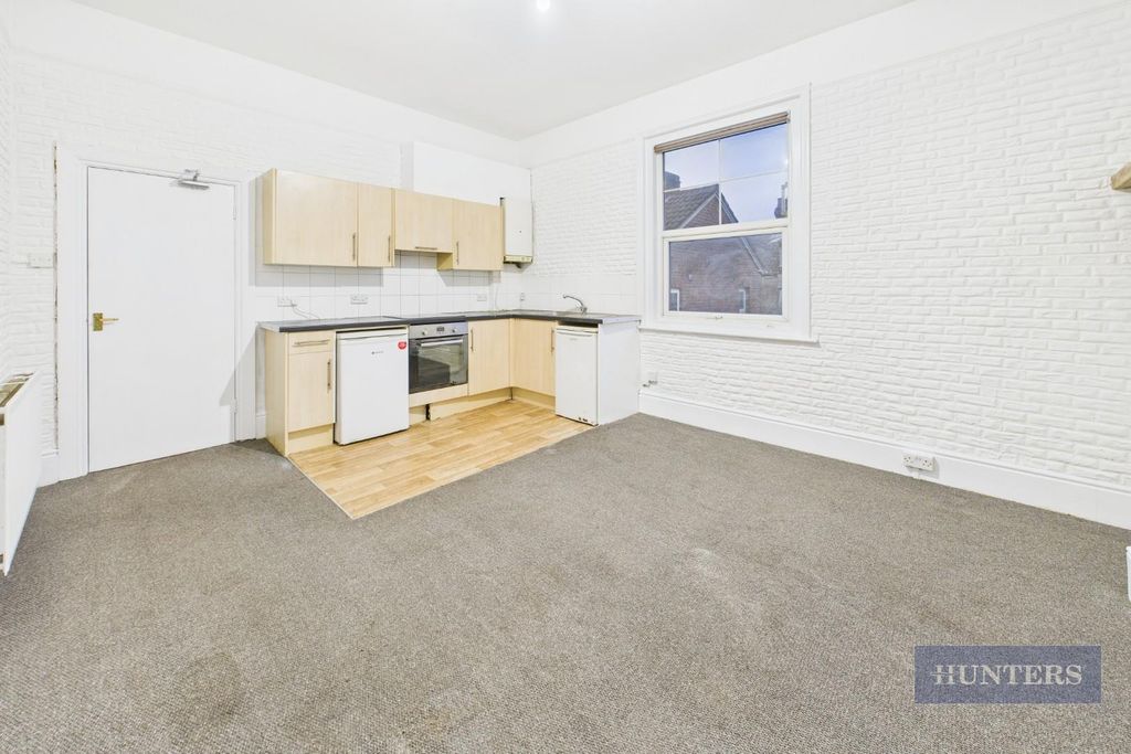 Property photo 3 of 7 Cam05152G0-Pr0332-Still007.Jpg