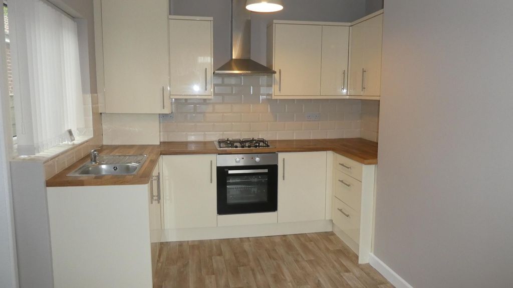 Property photo 3 of 17 P1270097.Jpg