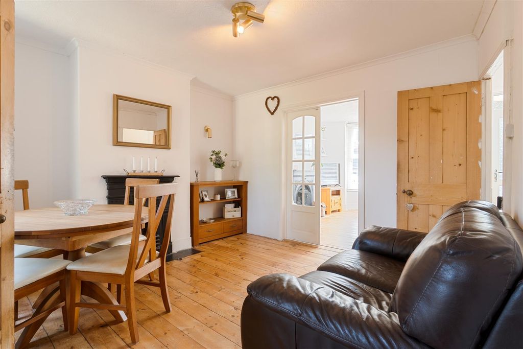 Property photo 3 of 16 Dining Room..Jpg