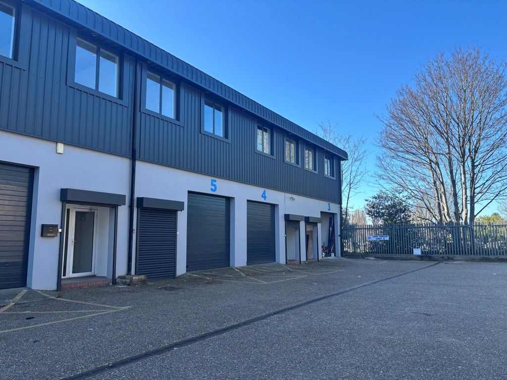 Property photo 1 of 8 Photo 11