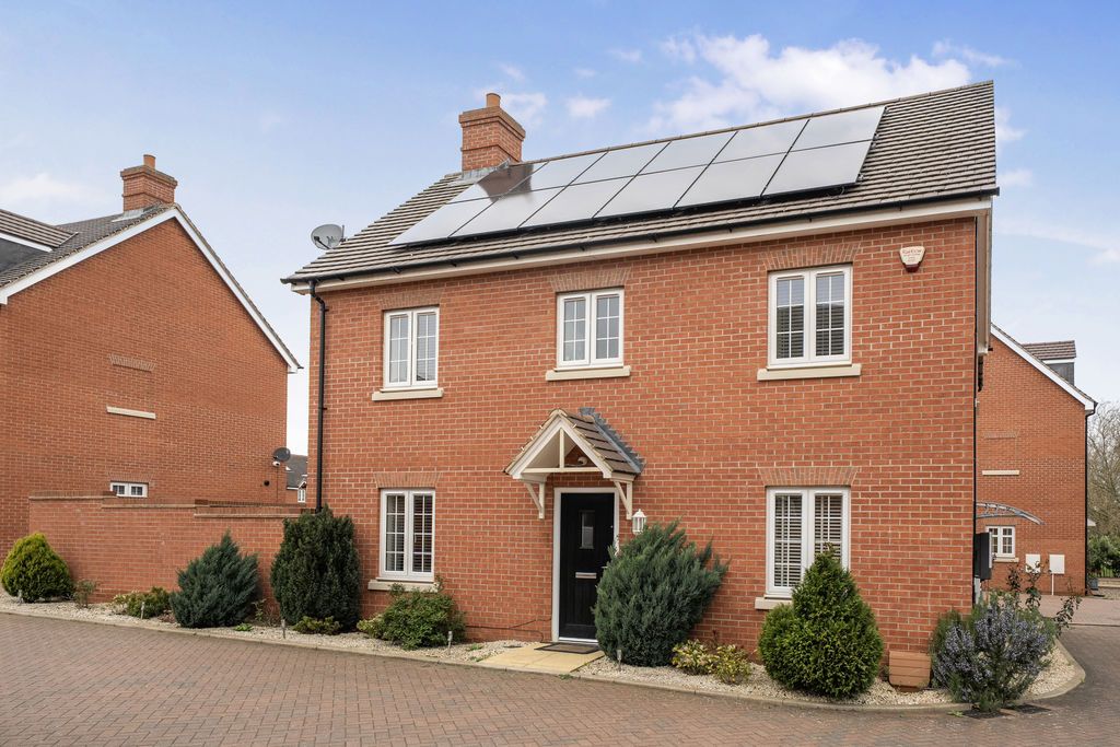 Property photo 1 of 21 Front