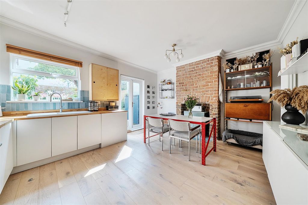 Property photo 3 of 20 Kitchen/Diner
