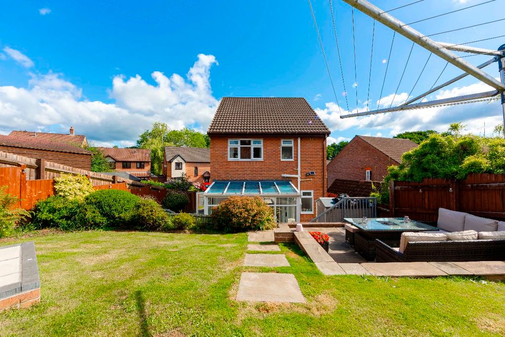 Property photo 2 of 34