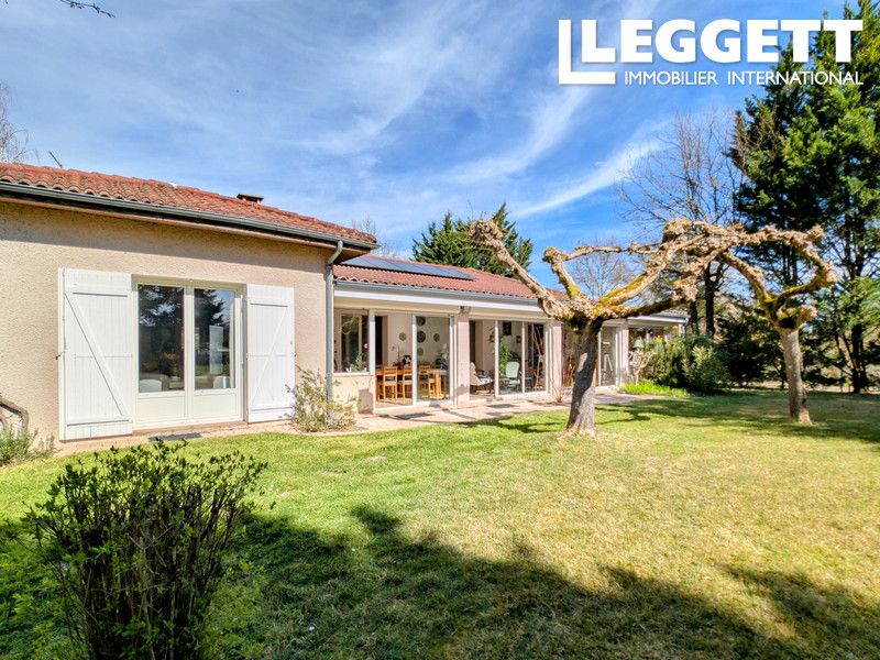 Property photo 2 of 9