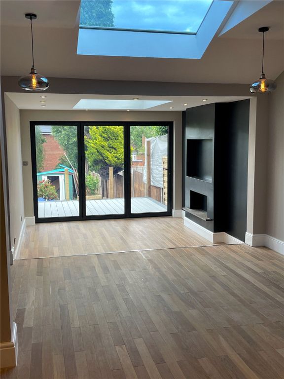 Property photo 2 of 13 Picture No. 03