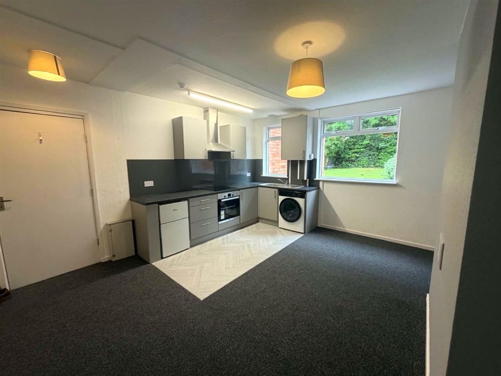 Property photo 3 of 8 Cbb49676-1667-4Fad-Ae8E-8Fed3E6B9dc6.Jpg