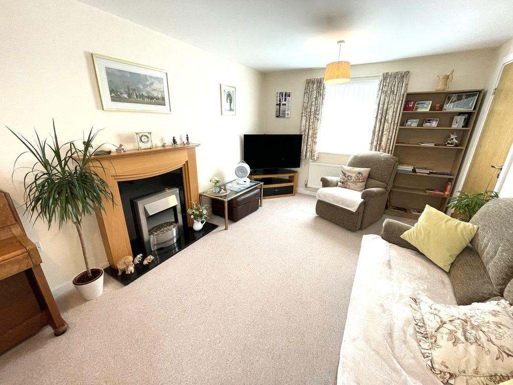 Property photo 2 of 17 Not Specified