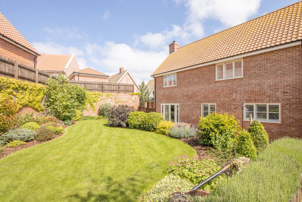 Property photo 2 of 33 3080874