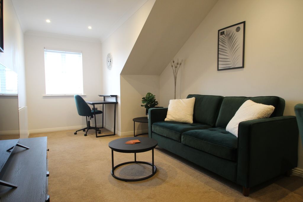 Property photo 3 of 12 Img_4743