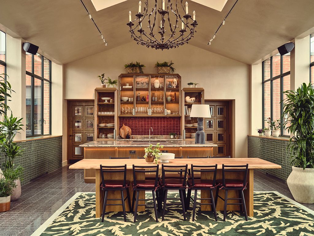 Property photo 2 of 38