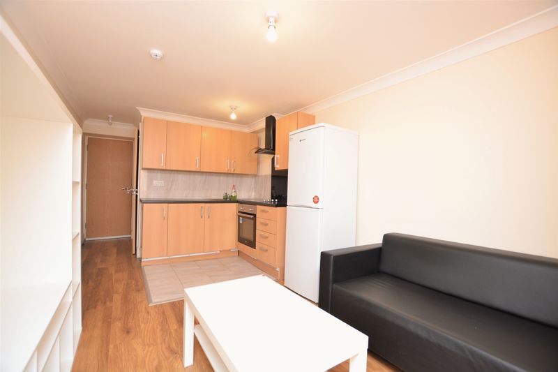 Property photo 3 of 6 Photo 5