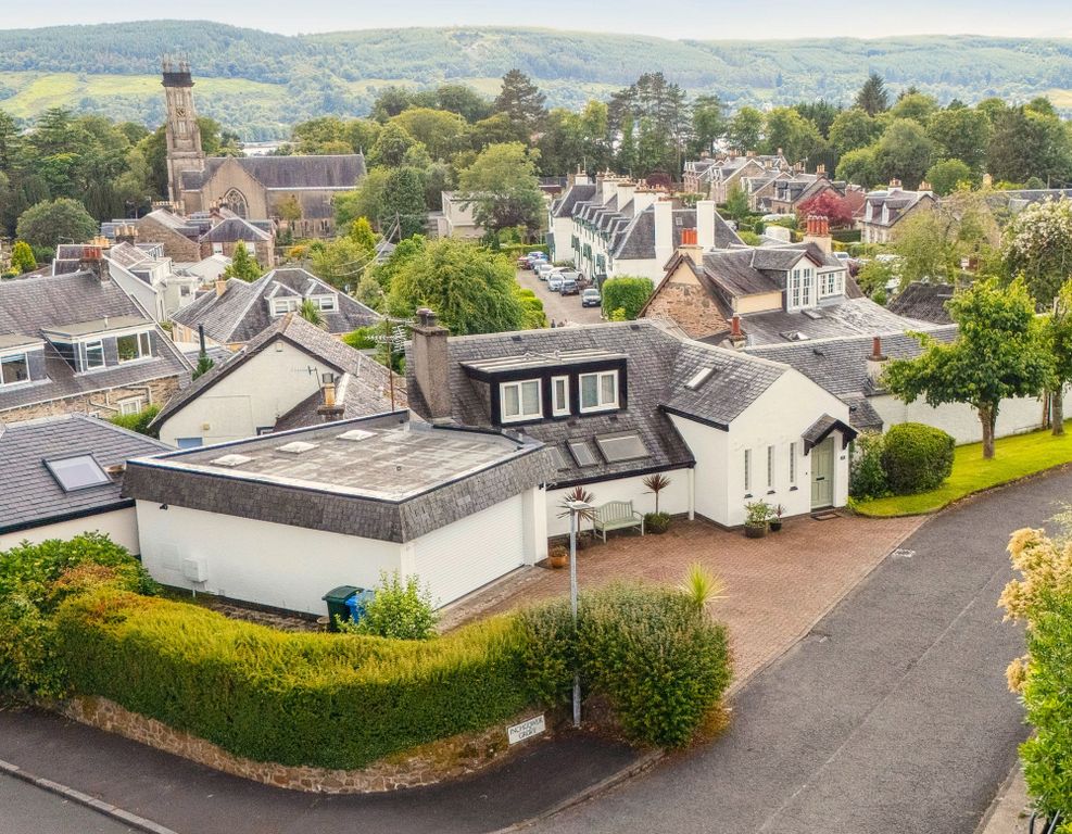 Property photo 3 of 40