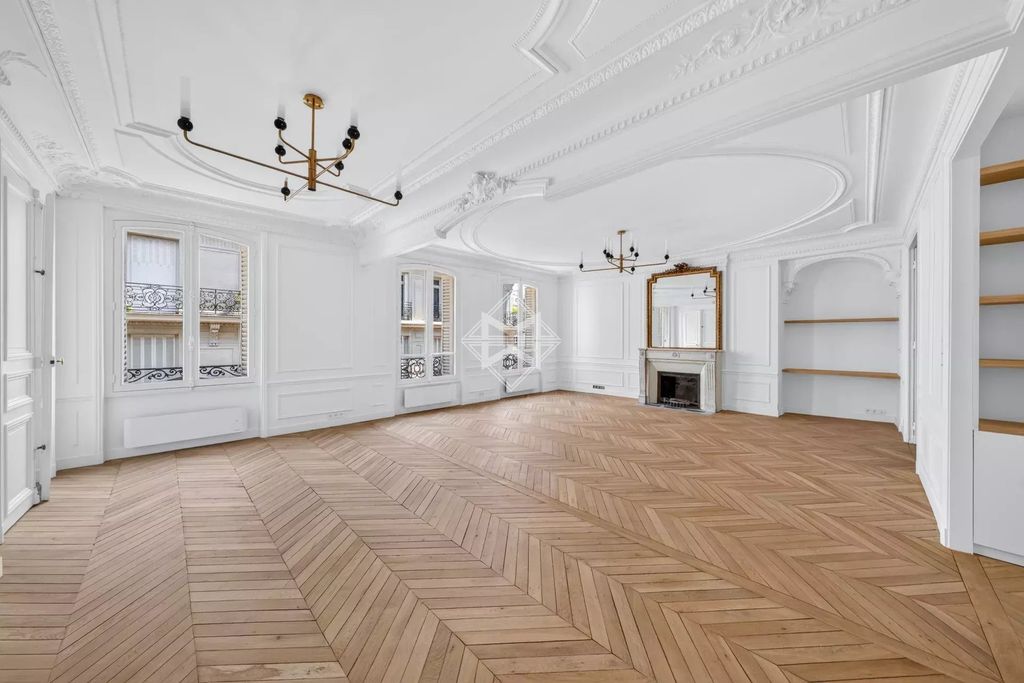 Property photo 1 of 13 Paris VI – Renovated Family Apartment – 4 Bedrooms