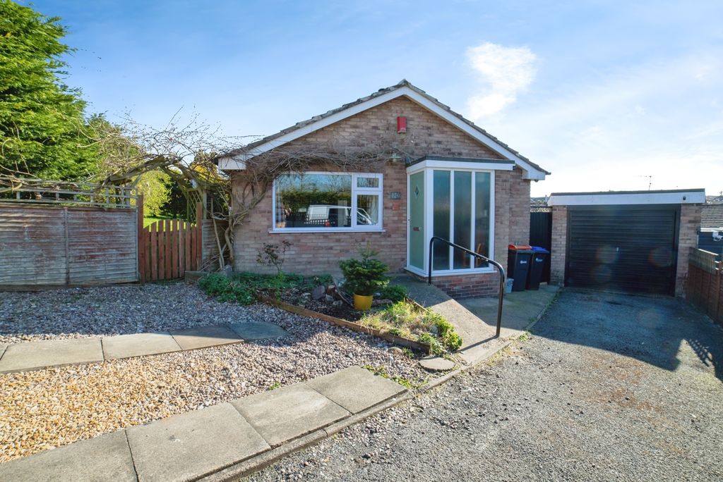 Property photo 1 of 17 Front