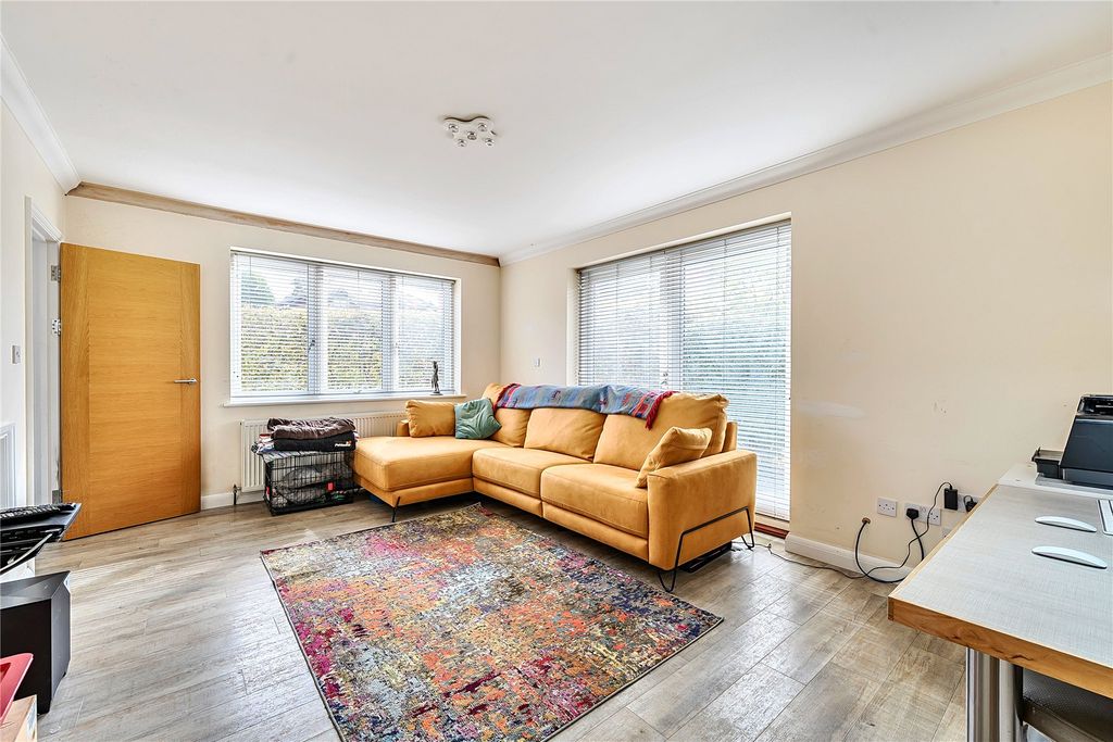 Property photo 3 of 14 Picture No. 15