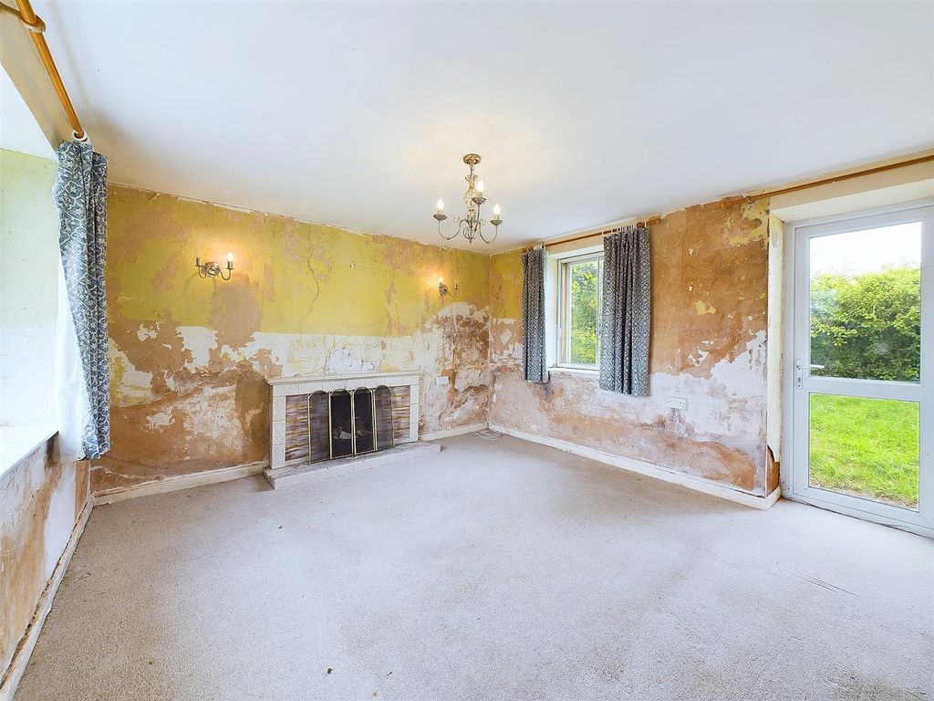 Property photo 2 of 20 2 - Brickyard Cottage, Oldbury-On-Severn.Jpg