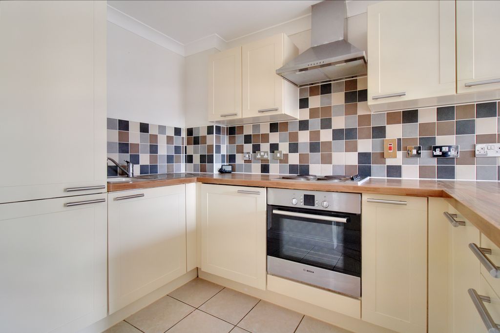 Property photo 2 of 13 Img6860Img6862