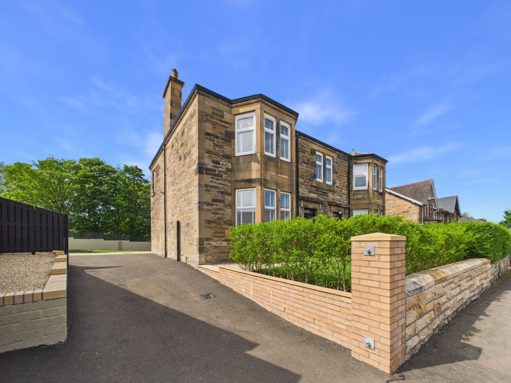 Property photo 1 of 30