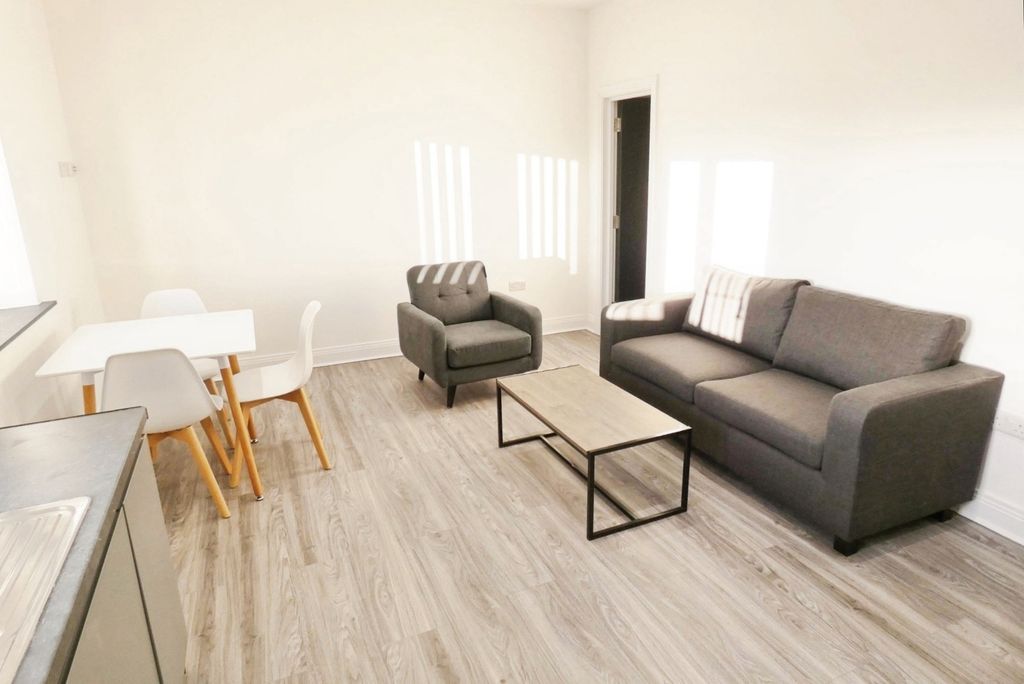 Property photo 3 of 7 Pbox-Img.Jpg