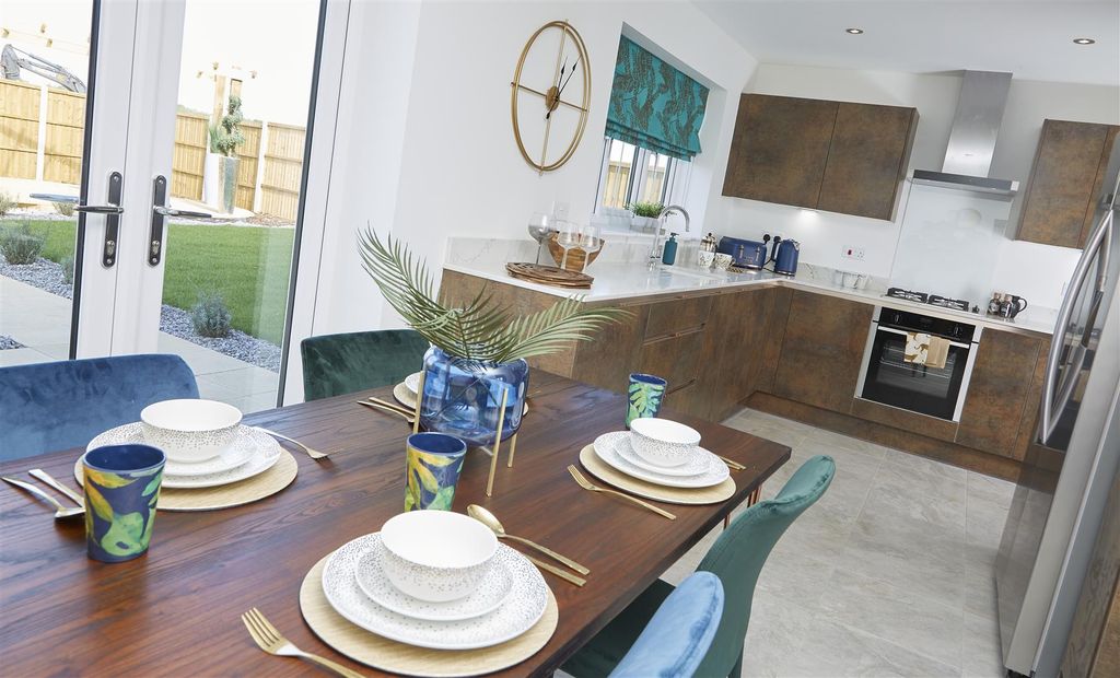 Property photo 3 of 12 011.Jpg