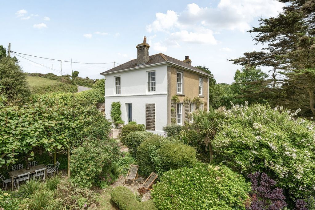 Property photo 1 of 39