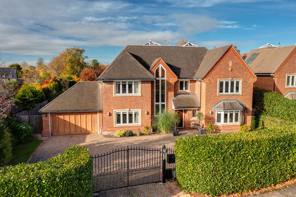 Property photo 1 of 18