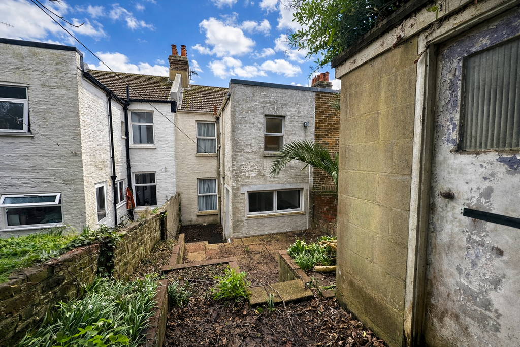 Property photo 2 of 11