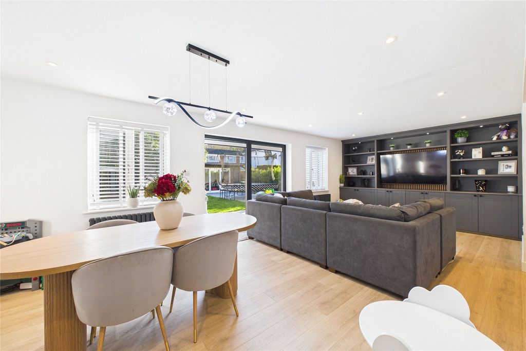 Property photo 3 of 16 Picture No. 07