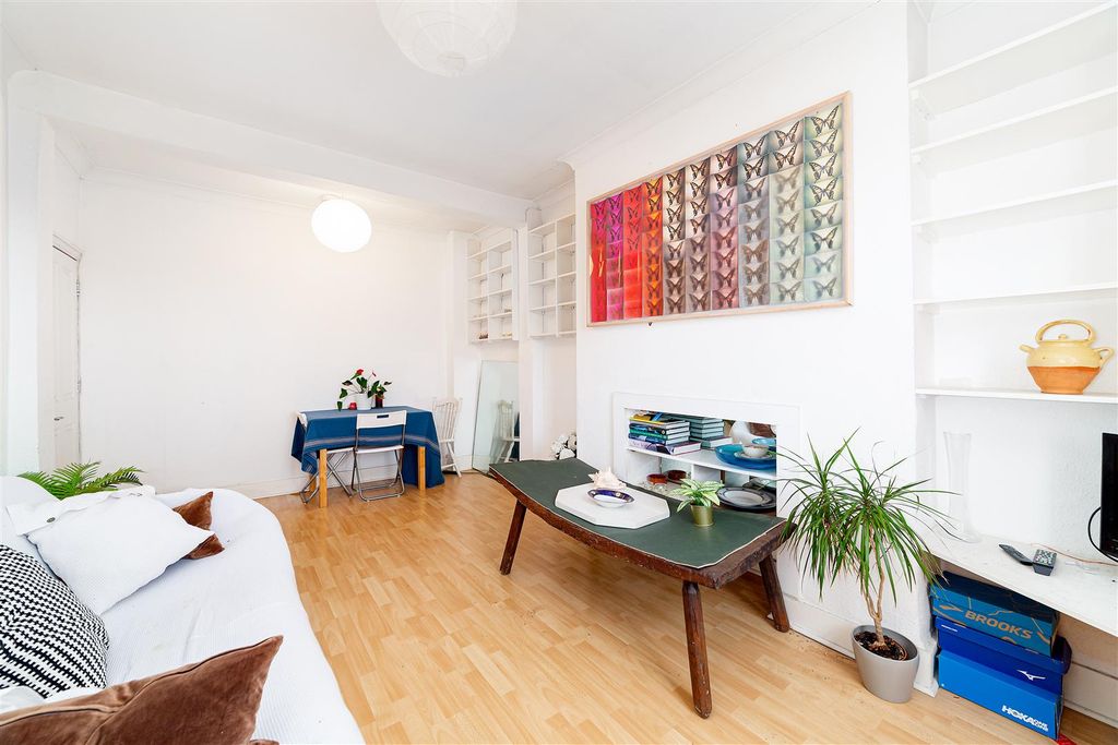 Property photo 3 of 9