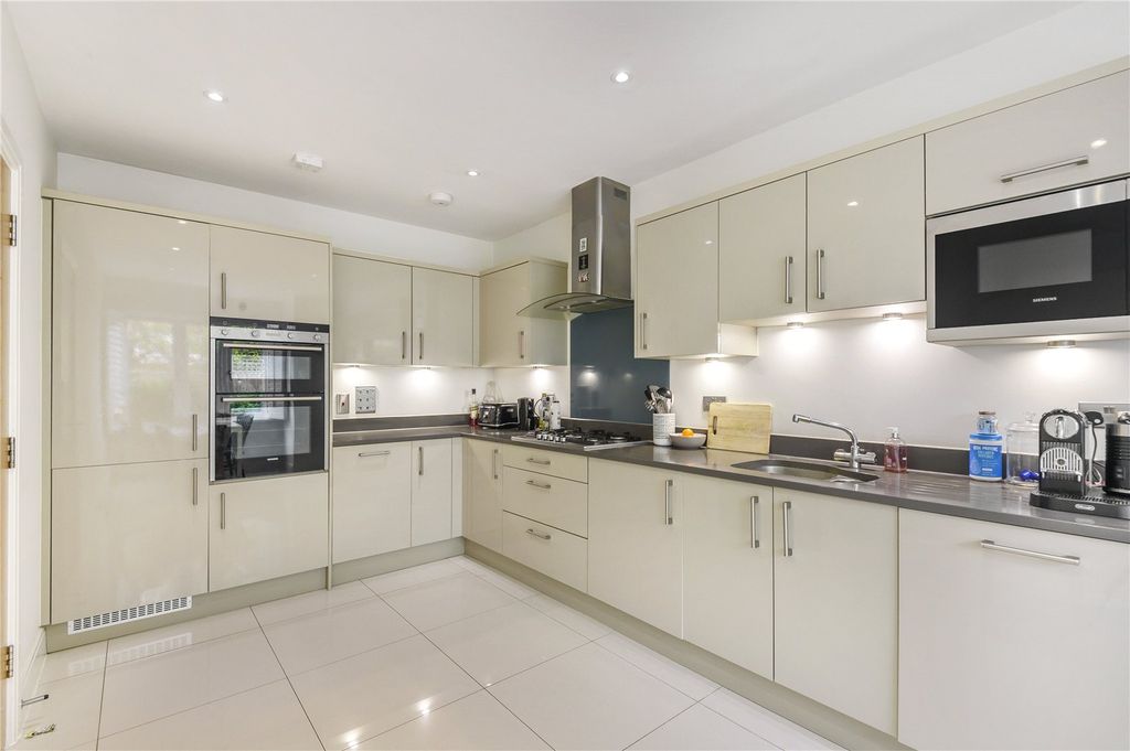 Property photo 2 of 11 Picture No. 11