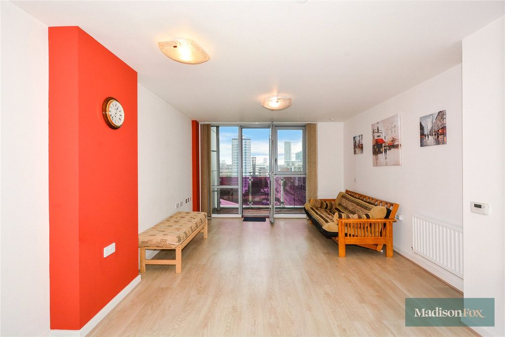 Property photo 3 of 14 Picture No. 18