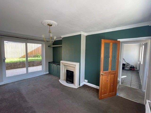 Property photo 2 of 18 Living Room