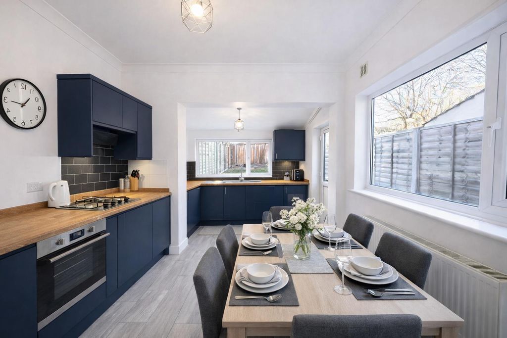 Property photo 1 of 1 Kitchen