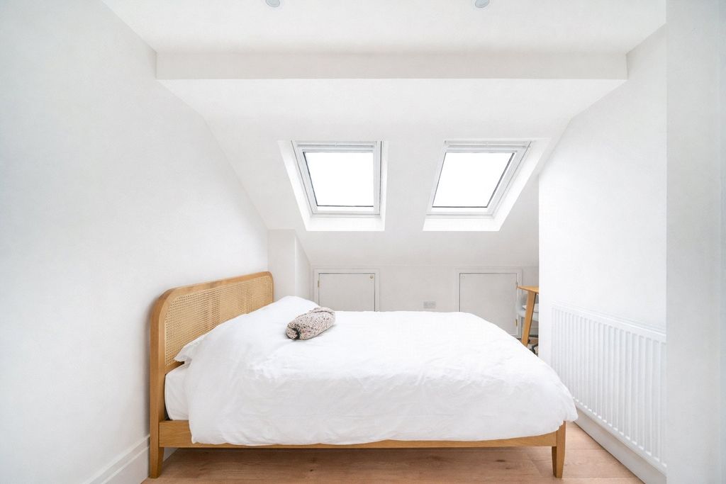 Property photo 3 of 19 Picture No. 24