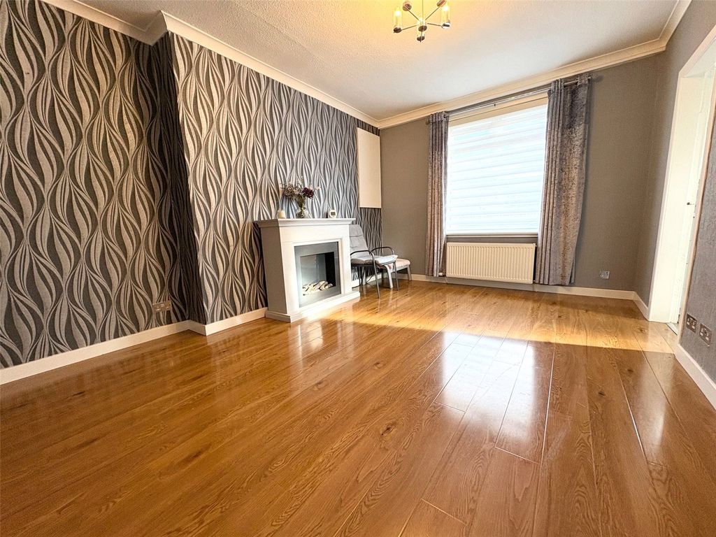 Property photo 2 of 19 Picture No. 05