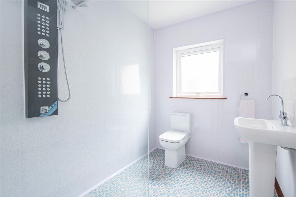 Additional image 28 of 5 bed detached bungalow for saleMill Lane, Farington Moss, Leyland PR26