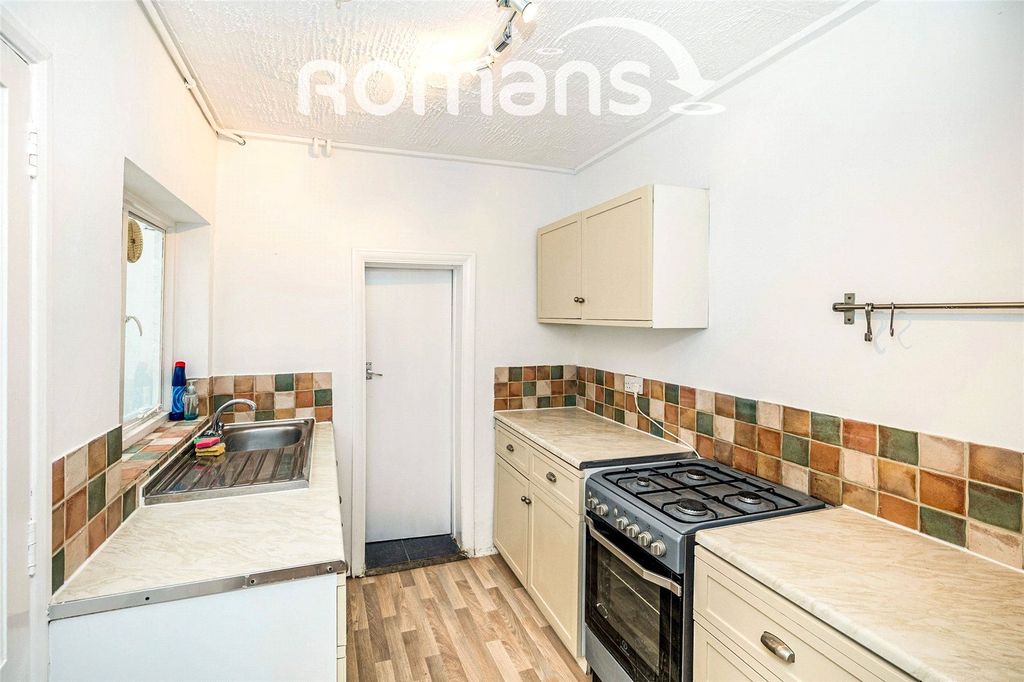 Property photo 2 of 9 Picture No. 05