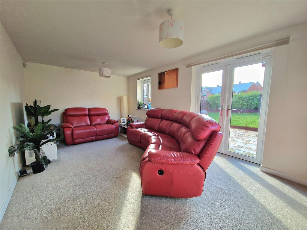 Property photo 2 of 23