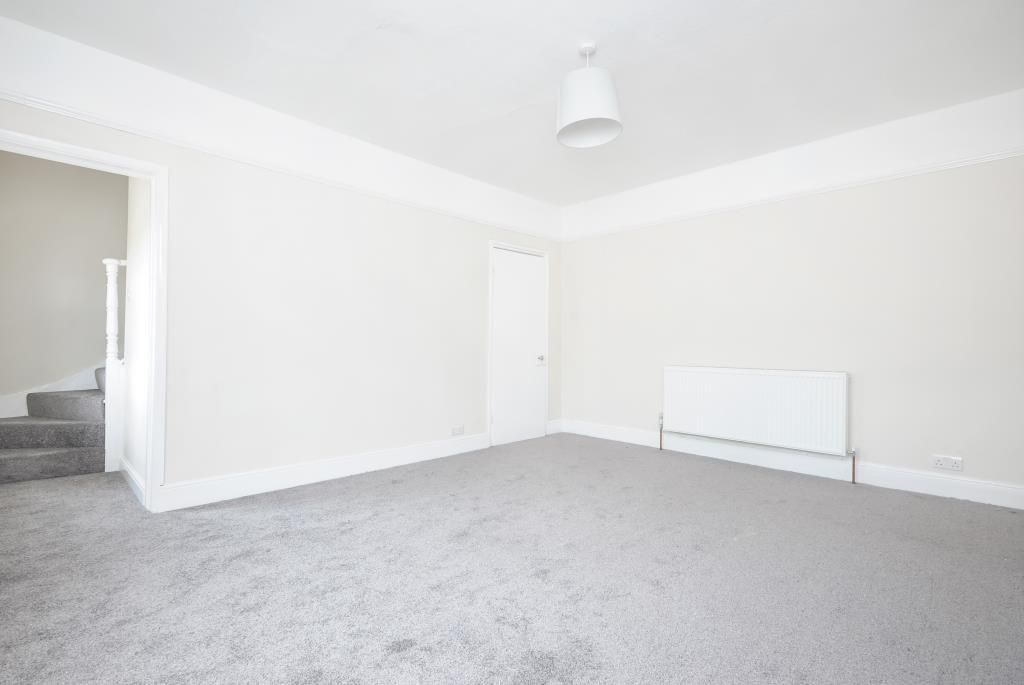 Property photo 3 of 9 Reception