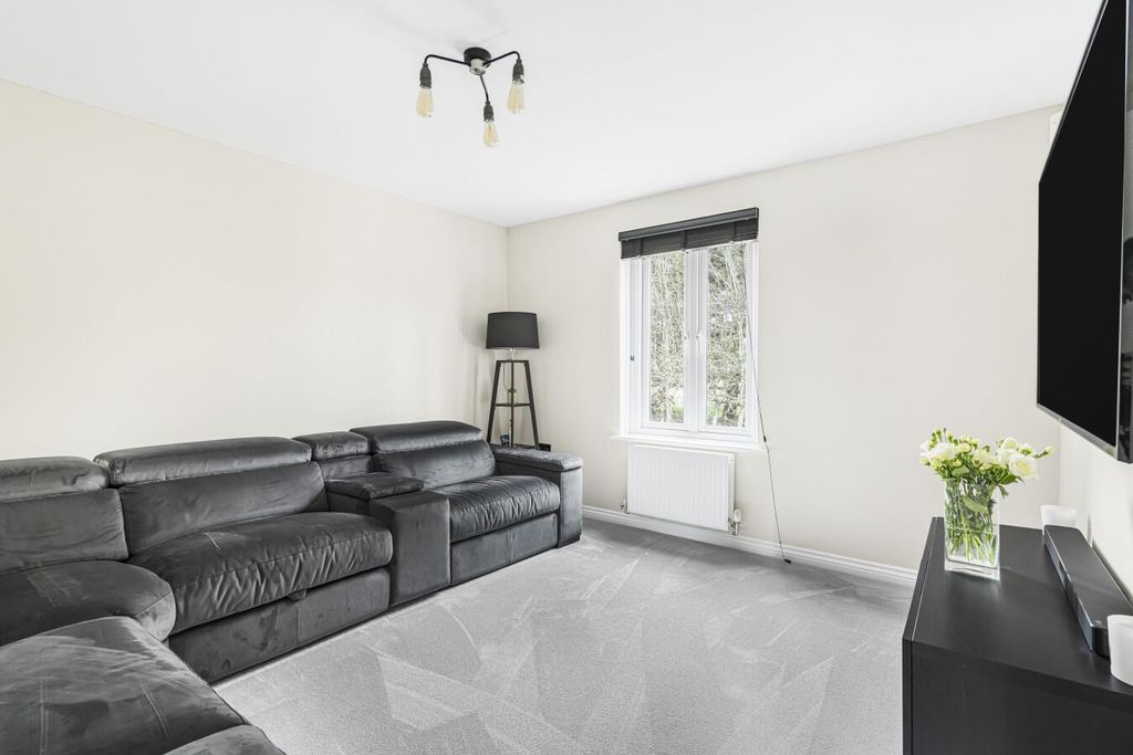 Property photo 3 of 18 3476198_Preview.Jpg