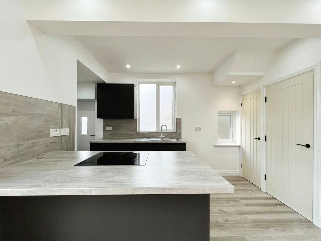 Property photo 3 of 26 Picture No. 08