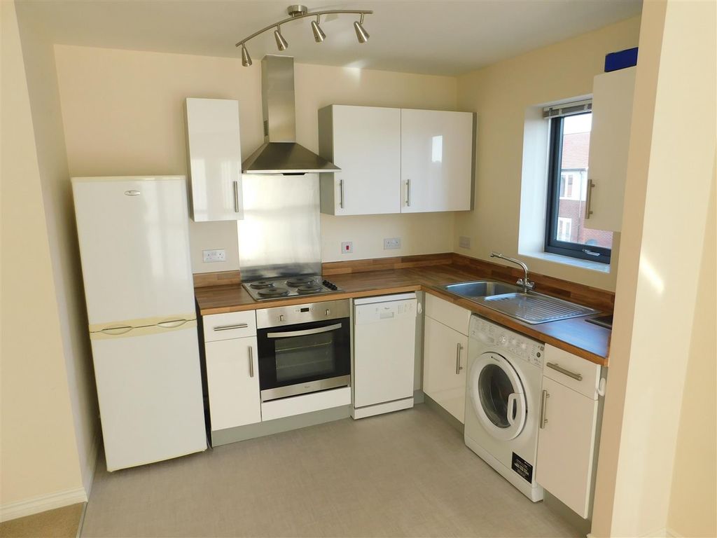 Property photo 3 of 5 Kitchen Area