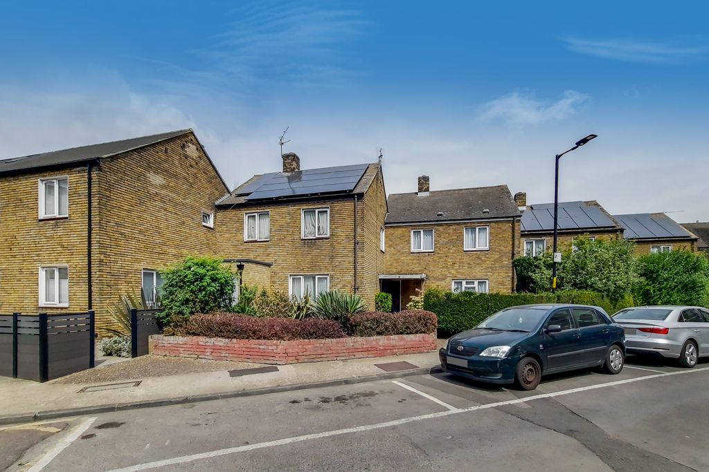 Property photo 1 of 11