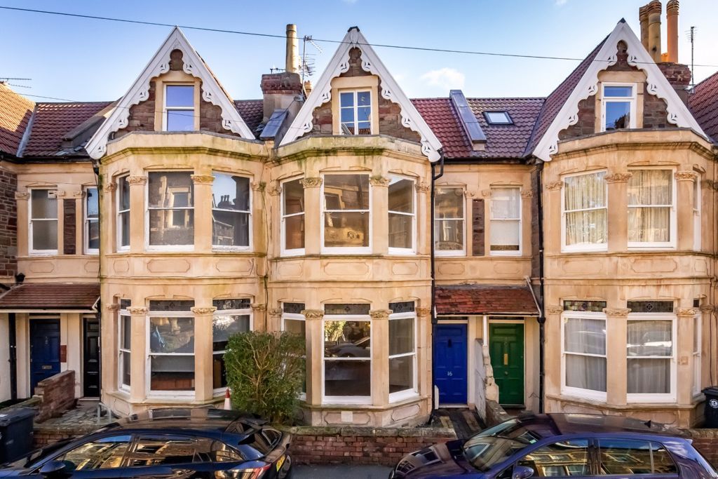 Property photo 1 of 14 External