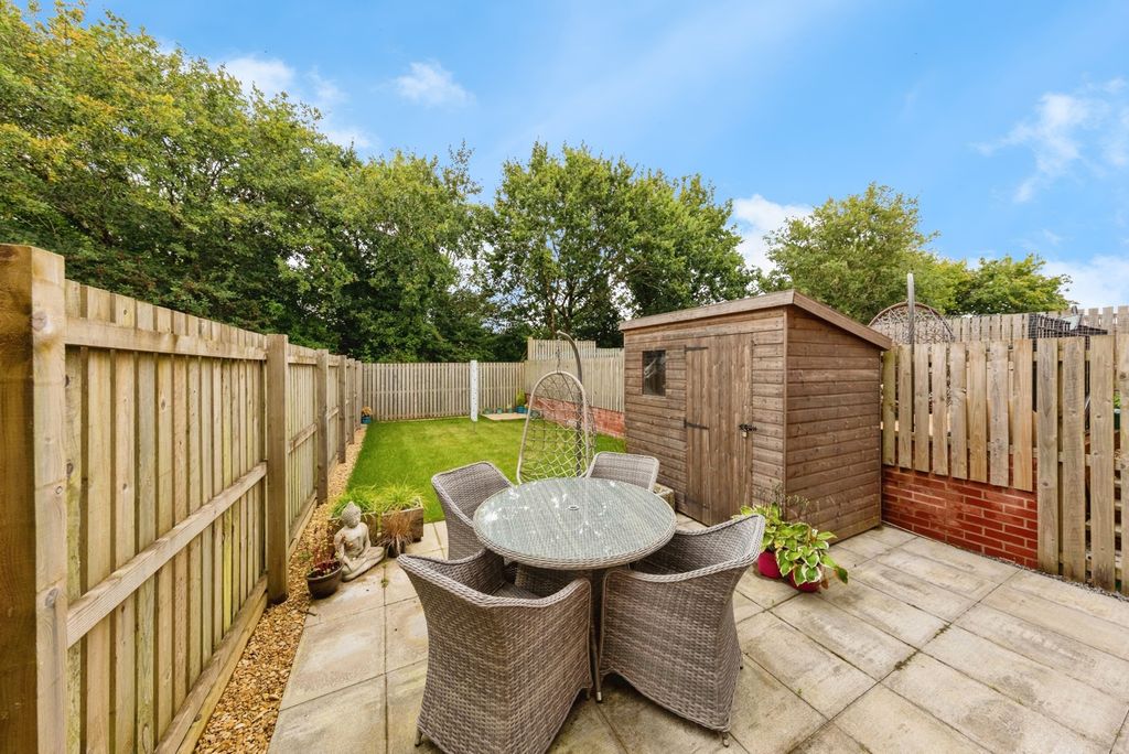 Property photo 2 of 17 Photo