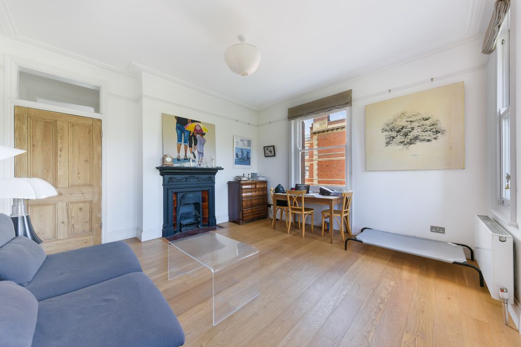 Property photo 2 of 9