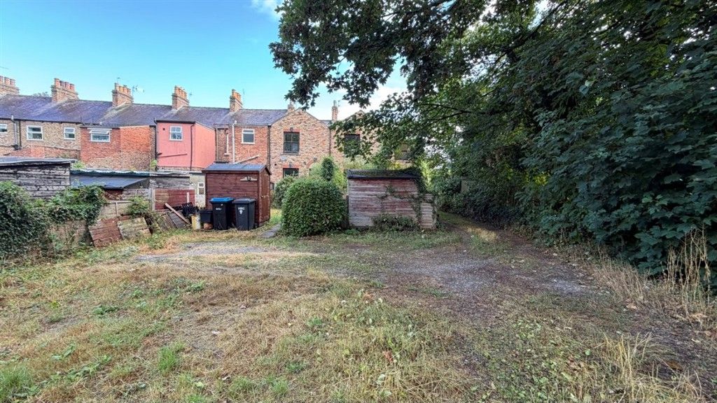 Property photo 3 of 8
