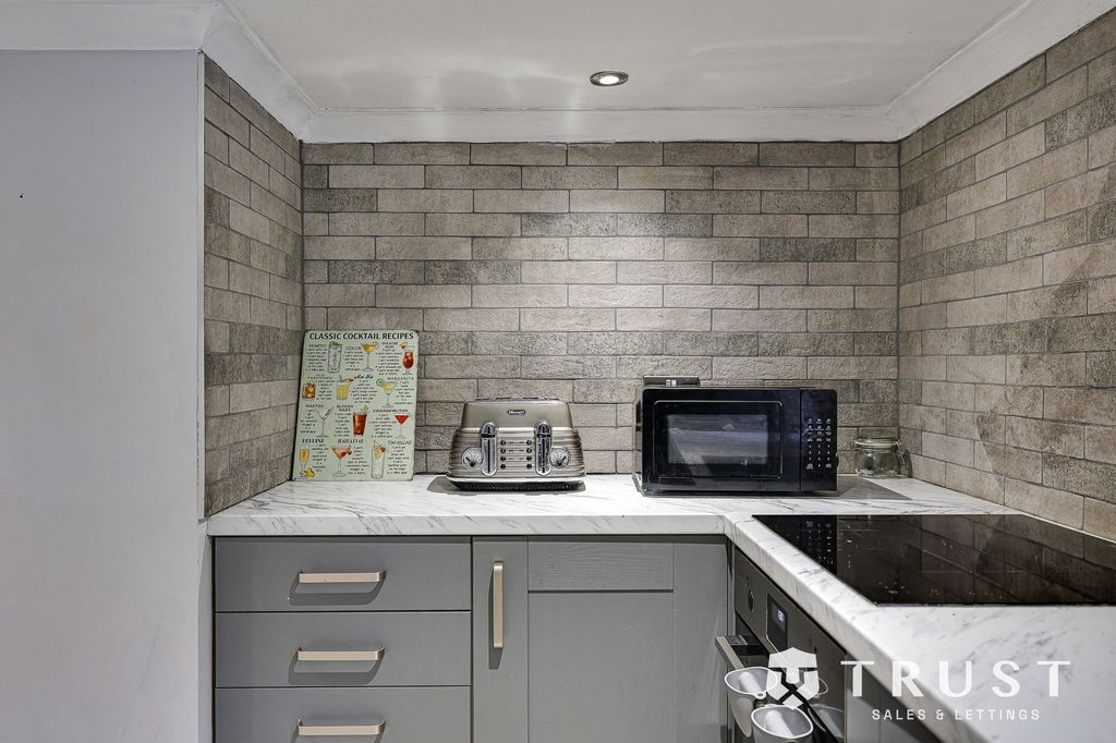 Additional image 15 of 2 bed terraced house for saleBower Lane, Dewsbury WF13